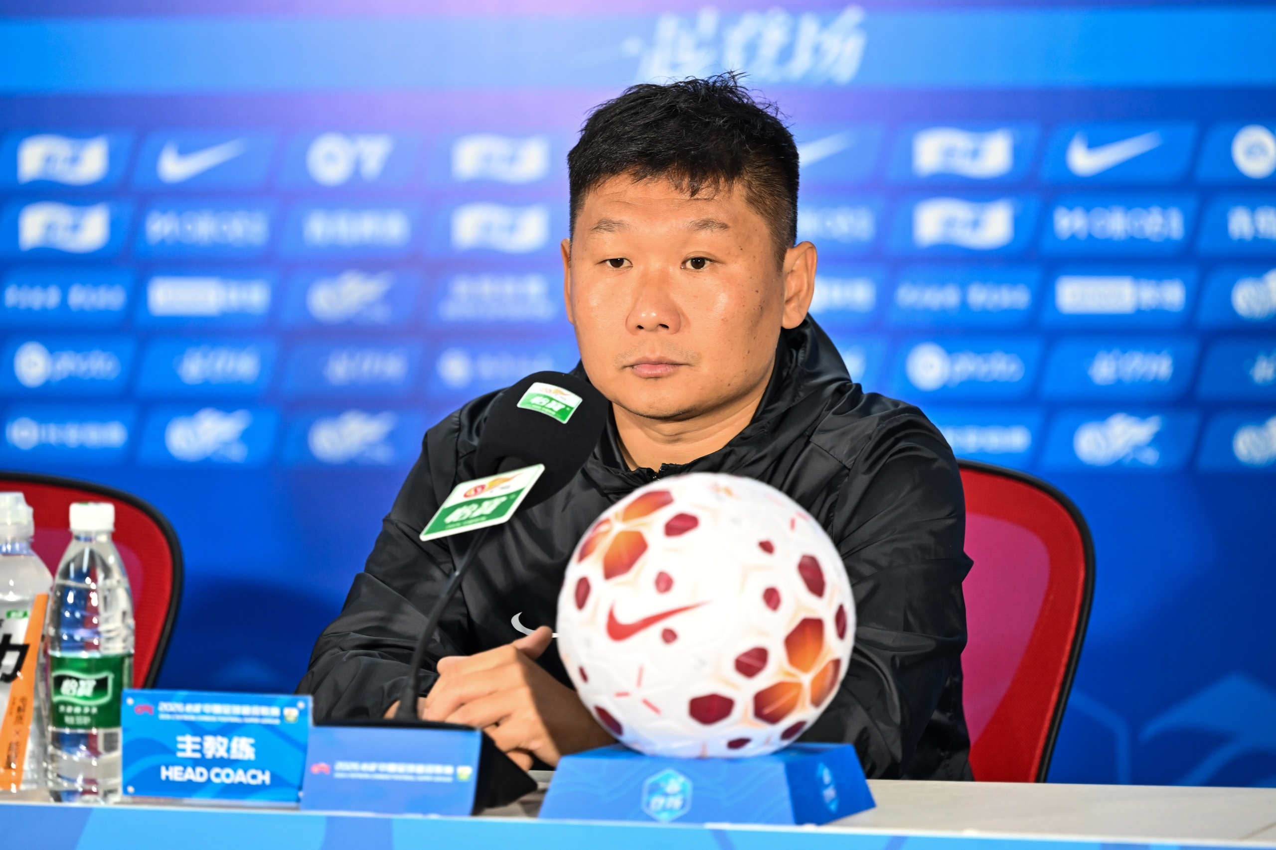足球报:铜梁龙失利后几乎没人说话,他们为这场比赛准备了很多