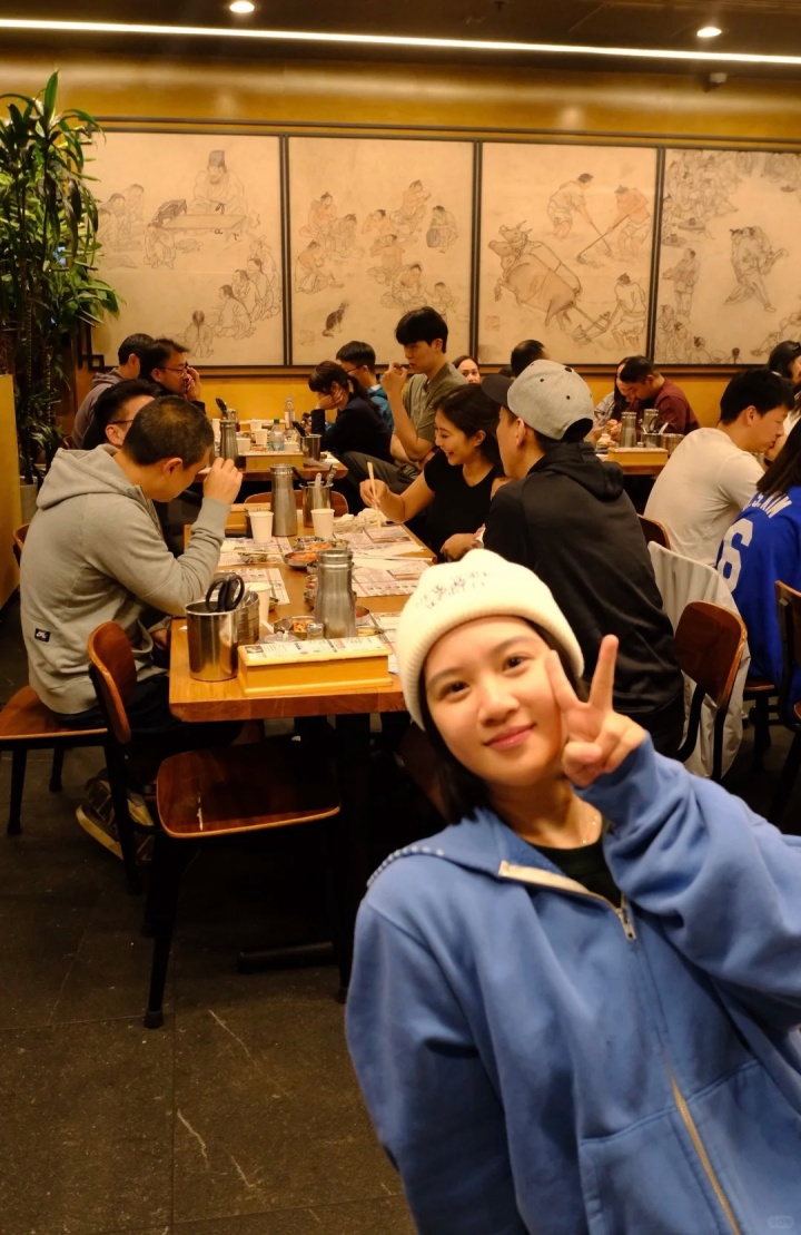 杨瀚森深夜吃火锅!媒体人:那咋了?他没训练?有些球迷爹味太浓 杨瀚森深夜吃火锅!媒体人:那咋了?他没训练?有些球迷爹味太浓