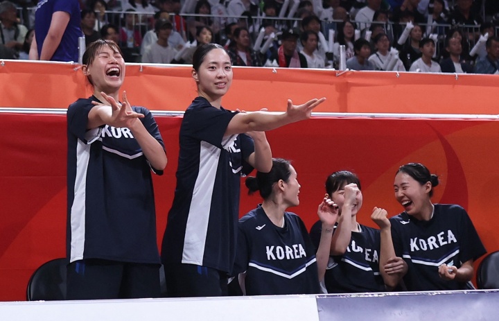 杨毅：亚运会韩国男女篮双冠 东亚篮球现在比的是谁退步速度更快